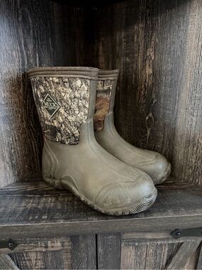 Muck Boot Company Kids' Olive Brown Camouflage Field Blazer Boots